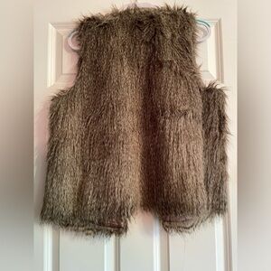 Roommates xl vest fur